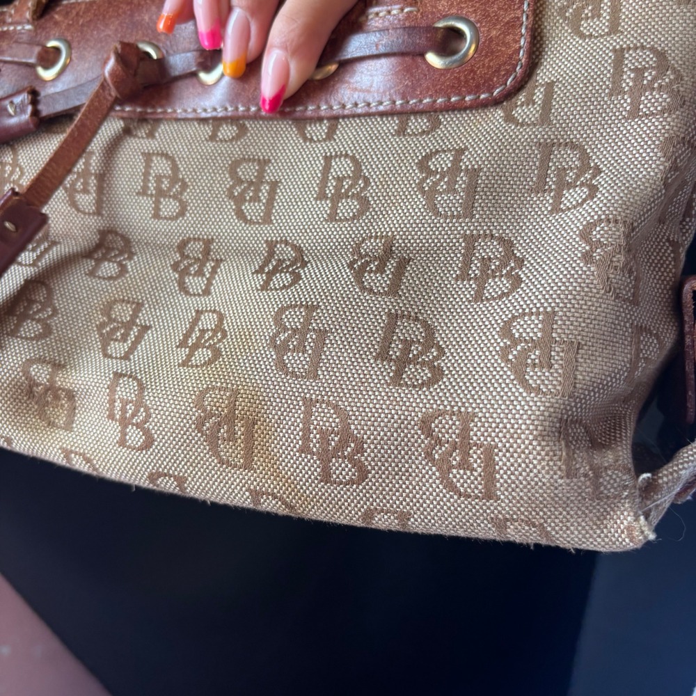 Vtg Dooney & Bourke Monogram Canvas Leather Trim Shoulder Bag Tan Brown Y2K Tote - Picture 4 of 12